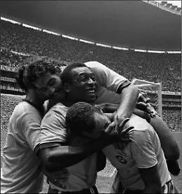 Se avessero fischiato Pel&egrave;...