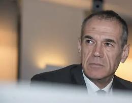 La ricetta di Cottarelli: &laquo;Meno burocrazia e processi civili pi&ugrave; rapidi&raquo;