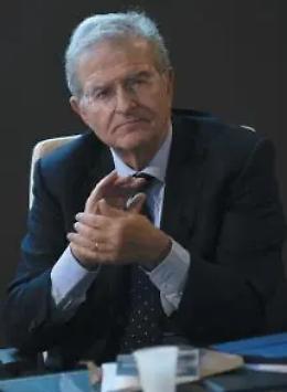 Berlusconi, Cicchitto e la cronistoria del romanzo azzurro