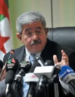 Algeria, i generali silurano Bouteflika: &laquo;&Eacute; troppo malato&raquo;