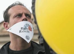 Radio Radicale ha fatto servizio pubblico al posto di altri e deve continuare a farlo