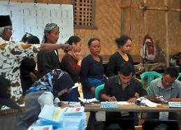 Elezioni in Indonesia: &laquo;Morti di sfinimento trecento scrutatori&raquo;