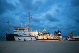 Sea Watch ancora ferma. Scontro maggioranza-opposizione