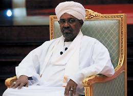 Sudan: l&rsquo;ex presidente Bashir a giudizio per corruzione