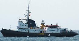 Mare Jonio: poca acqua e casi di scabbia per i 34