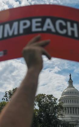 Trump d&agrave; la caccia alla talpa: &laquo;&Egrave; come una spia di guerra&raquo;