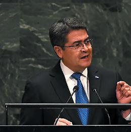 Scandalo in Honduras i narcos finanziavano anche il presidente: milioni di mazzette