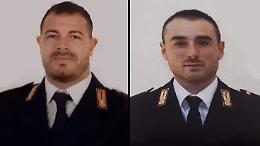 Agenti uccisi da cinque proiettili: "Sparati 23 colpi, usate le loro due due pistole"