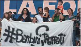 Quel che resta di Bibbiano: tracollo degli affidi, assistenti sociali aggrediti