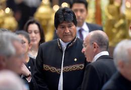 La Bolivia nel caos Morales si proclama ancora presidente Mesa grida al golpe