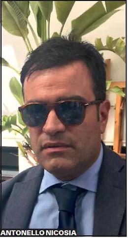 Il caso Nicosia, i radicali e una guerra dei pidocchi: un favore solo all&rsquo;antipolitica