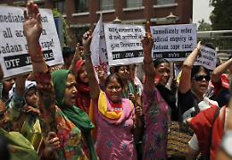 La polizia uccide i quattro sospettati di violenza sessuale