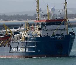 Sea Watch, la nave di Carola Rackete torna di nuovo in mare