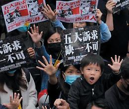 Hong Kong, oltre un milione in piazza: quattrocento arresti