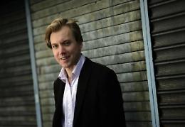 Cartwright: &laquo;Johnson ora esulta ma la Brexit far&agrave; sparire il Regno Unito&raquo;