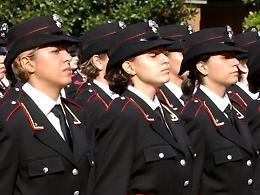 Relazione extraconiugale tra carabinieri, solo lei viene congedata per &laquo;carenti qualit&agrave; morali&raquo;