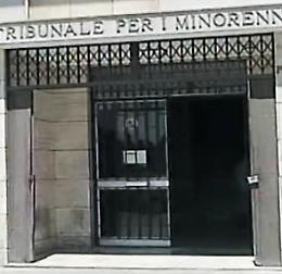 I due bambini albanesi non saranno "abbandonati forzatamente" dai genitori