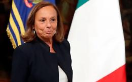 L'idea di Lamorgese: "Arrestiamo i piccoli spacciatori per non demotivare la polizia"