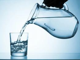 L&rsquo;acqua allontana il virus, ma ai poveri &egrave; negata e addio diritto di tutti alla salute