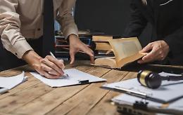 La proposta di Forza Italia: &laquo;Via libera all&rsquo;abilitazione per i praticanti che hanno superato la prova scritta&raquo;