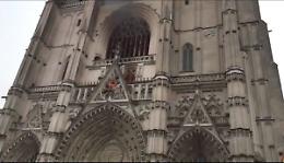 Nantes, in fiamme la cattedrale