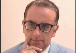 Il costituzionalista Morelli: &laquo;Chi vuole tagliare gli eletti sogna la democrazia diretta. Un buon motivo per dire No&raquo;