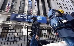 Massima allerta a Parigi, lockdown in mezza New York