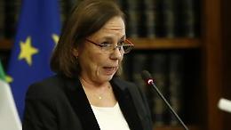 Lamorgese replica agli attacchi di Salvini: &laquo;I suoi decreti hanno creato insicurezza&raquo;