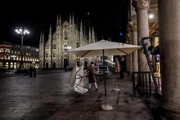 Covid, ecco le richieste: coprifuoco alle 18 e limiti agli spostamenti