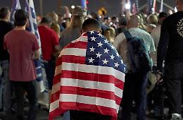 Biden conquista la Georgia, vittoria vicina. Trump: &laquo;Vogliono rubarci le elezioni&raquo;