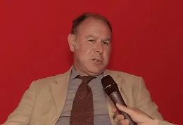 &laquo;Alla fine il diritto vince sull&rsquo;abuso dei potenti&raquo;. L&rsquo;ottimismo di Oliveri del Castillo, il giudice-romanziere