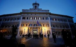 Governo, quel perimetro di maggioranza aperto a tutti che imbarazza i partiti