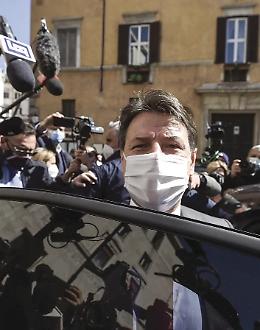 Se l&rsquo;esordio di Conte scalda la sinistra e lascia tiepiedi i 5S