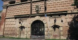 &Egrave; internato e gli negano di andare al funerale della madre