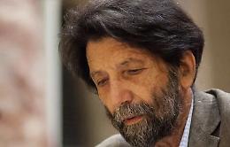 Cacciari: &laquo;No all&rsquo;obbligo mascherato, s&igrave; al vaccino. E non chiamatemi no-vax&raquo;