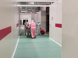 Covid, l'Iss: incidenza in aumento. Rt stabile, ma sopra la soglia