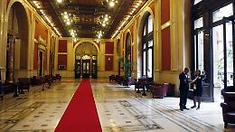 Con i "ceci" in Transatlantico per andare in ginocchio da Mattarella