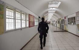 Viaggio nel disastro della sanit&agrave; in carcere: medici precari e gravi carenze di personale