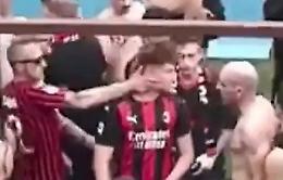 Schiaffoni ultras ai milanisti &ldquo;invasori&rdquo;, ultima follia di un calcio alla rovescia