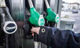 Carburanti, Palazzo Chigi rassicura i benzinai. Lo sciopero &egrave; congelato