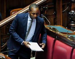 Caso Soumahoro, un ex dipendente: &laquo;Quella firma non &egrave; della moglie del deputato, &egrave; mia&raquo;