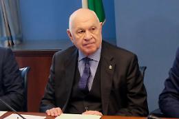 Nordio tende la mano agli ex colleghi e tranquillizza Giorgia Meloni