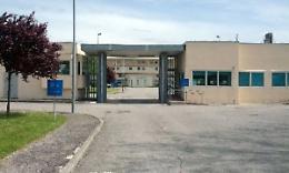 Carcere di Perugia, un detenuto tenta di darsi fuoco in cella