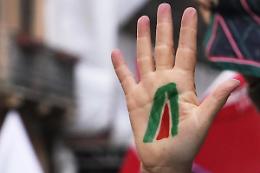 Alitalia, l&rsquo;Ue: &laquo;L&rsquo;Italia ha l&rsquo;obbligo di recuperare 400 milioni di euro&raquo;