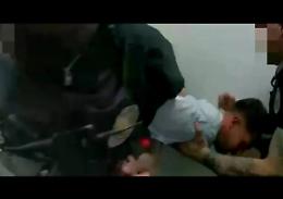 A Miami uno studente italiano &ldquo;incaprettato&rdquo; in cella dalla polizia per 13 minuti