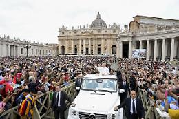 Mosca smentisce vertice in Vaticano, ma lo scambio di prigionieri resta l&rsquo;unico spiraglio tra Russia e Ucraina