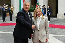 Orban scatenato contro Ue e Kiev. Gelo da Meloni, Salvini lo esalta