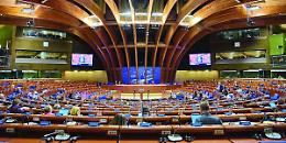 L&rsquo;Europa bacchetta l&rsquo;Italia: troppi suicidi e malati abbandonati