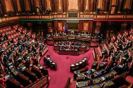 Manovra, scontro in Senato sugli emendamenti: opposizioni all&rsquo;attacco del governo