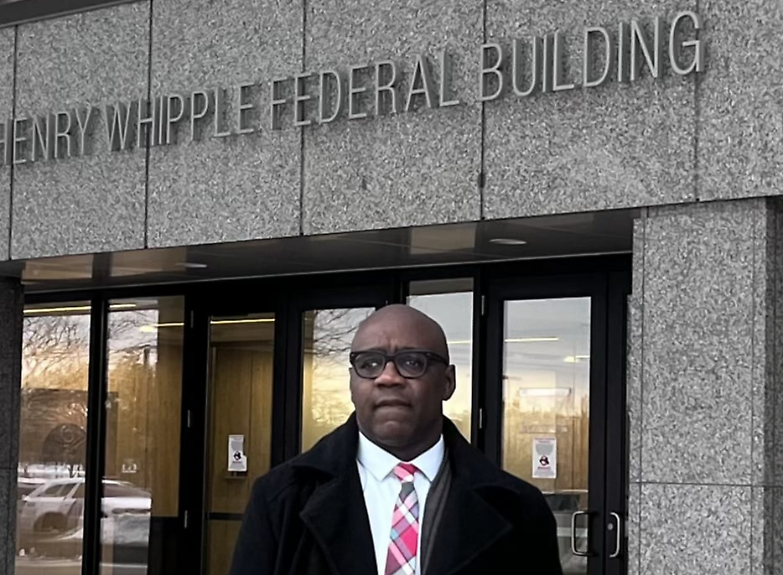 &laquo;Gli agenti dell'Ice come squadroni della morte che terrorizzano la popolazione&raquo;